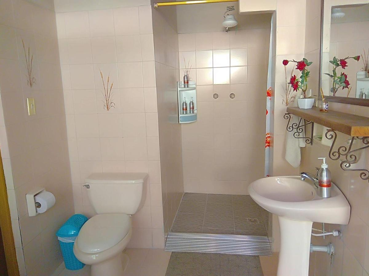 Guest house Casa Luna -estrategica Ubicacion- *